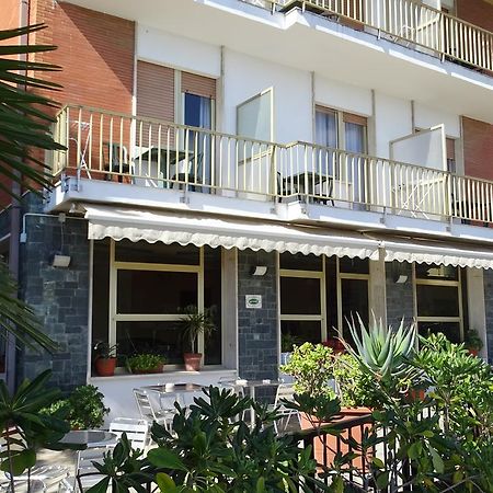 Hotel Ambassador ライグエーリア エクステリア 写真