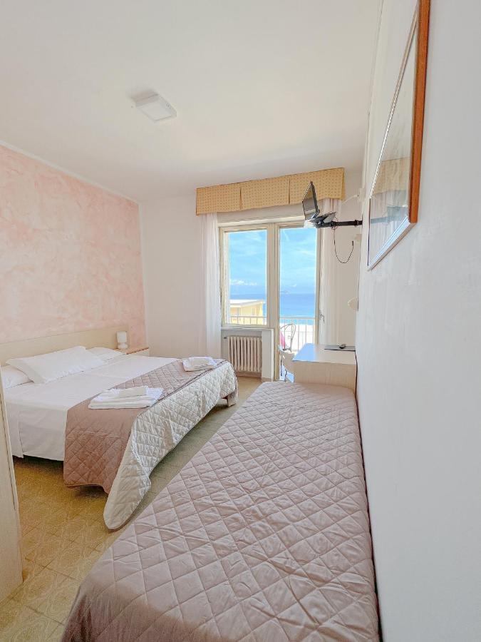 Hotel Ambassador ライグエーリア エクステリア 写真